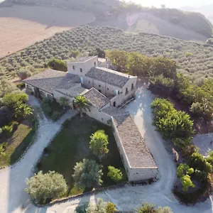 agriturismo-baglio-pollicarini.sicilyhotelsitaly.net/